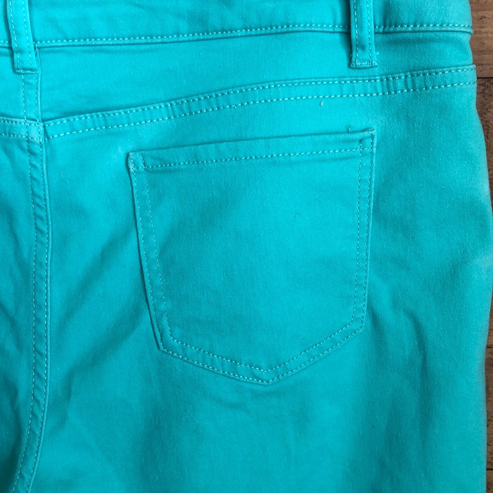 Arizona Jean Co. Midi Shorts Size 20 1/2 plus - Picture 7 of 10